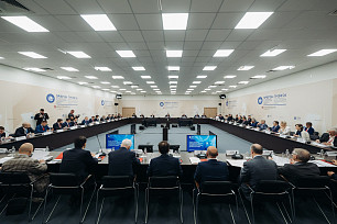 В Саратовской области по просьбе жителей на дороге обустроят освещение и остановочные павильоны